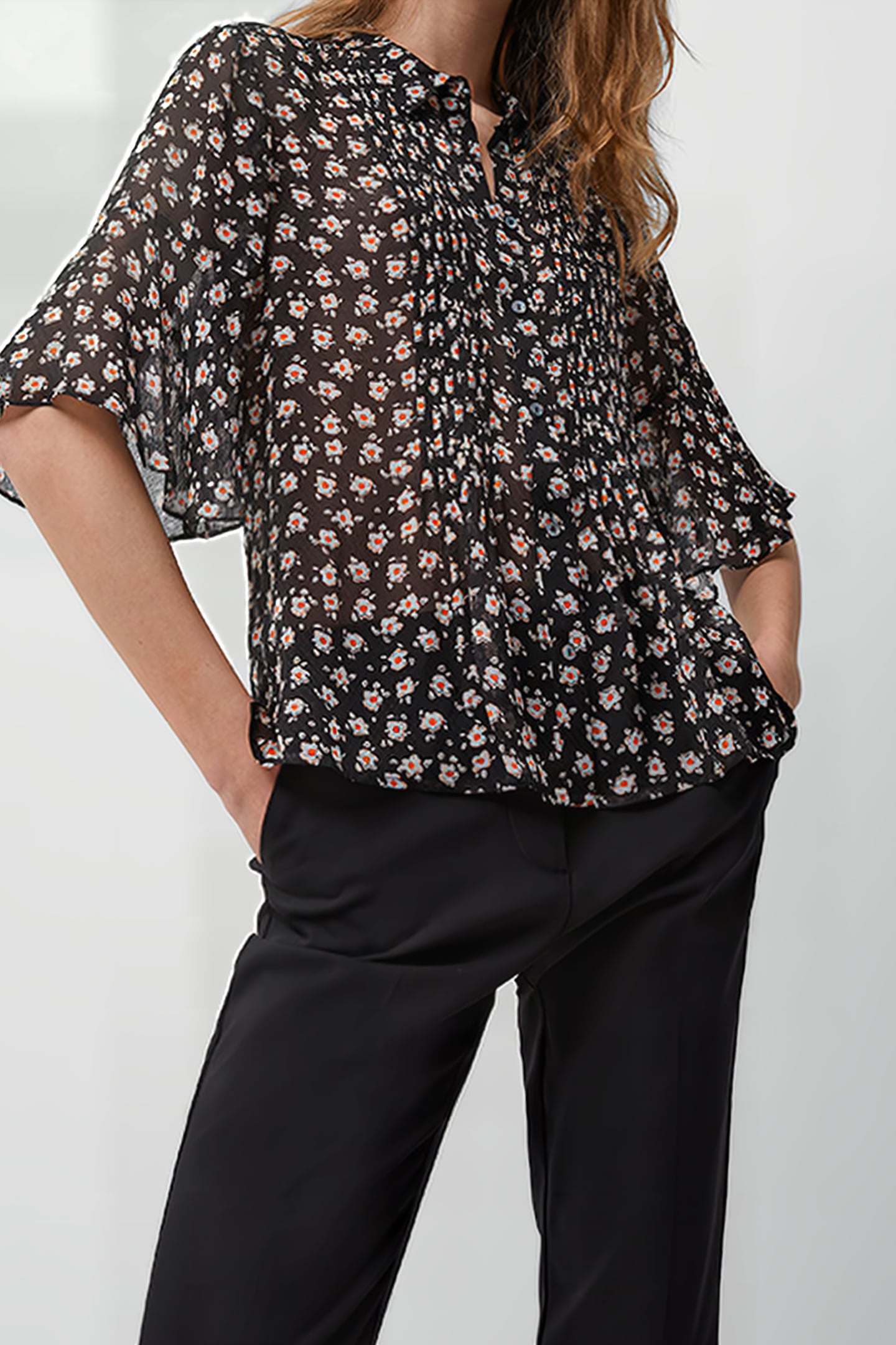 ESO AURA DITSY PINTUCK SHIRT BLACK MULTI 1