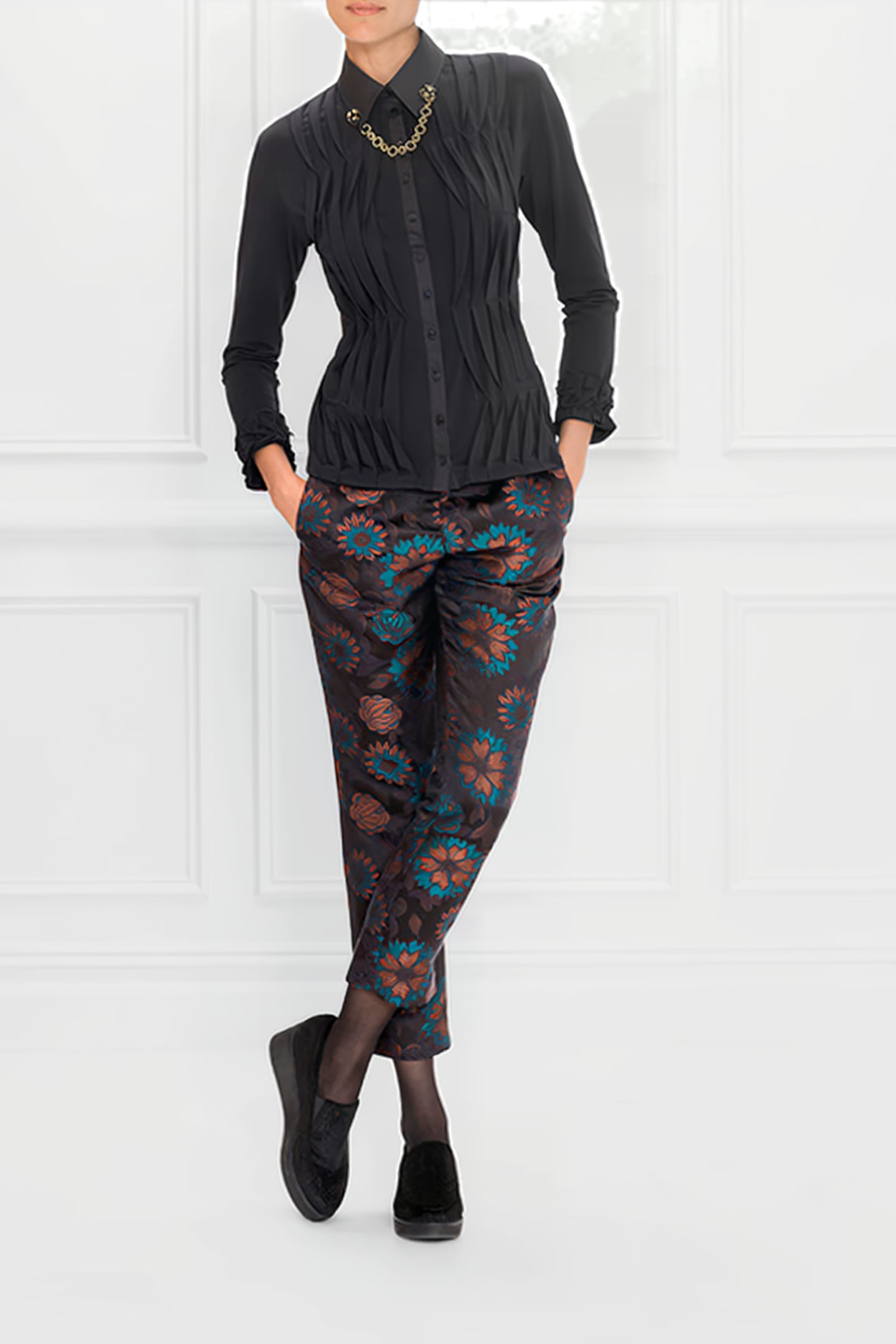 FRENZY-VELVE BLACK 1