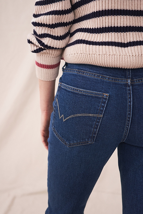 BROOKE STRAIGHT CROP JEAN MID DENIM 3