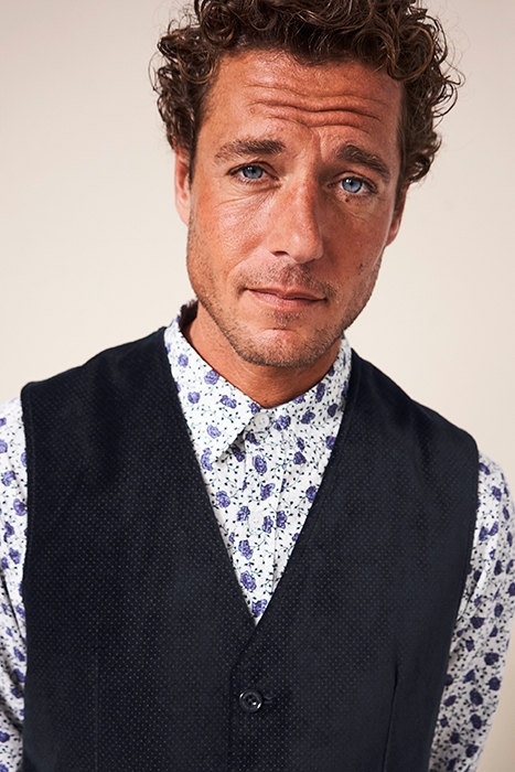 VELVET WAISTCOAT DARK NAVY 4