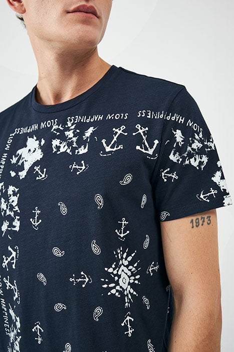 MEN'S NAVY BANDANA MOTIF T-SHIRT 5