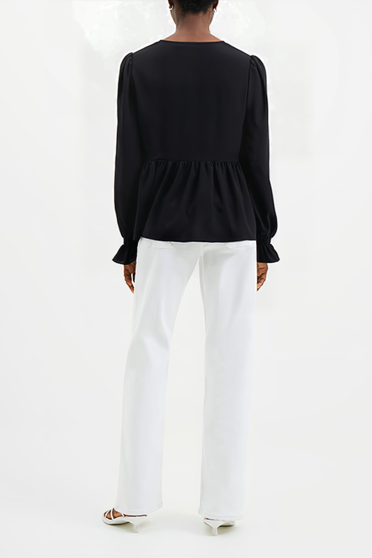 CREPE LIGHT V NECK TOP BLACK 2