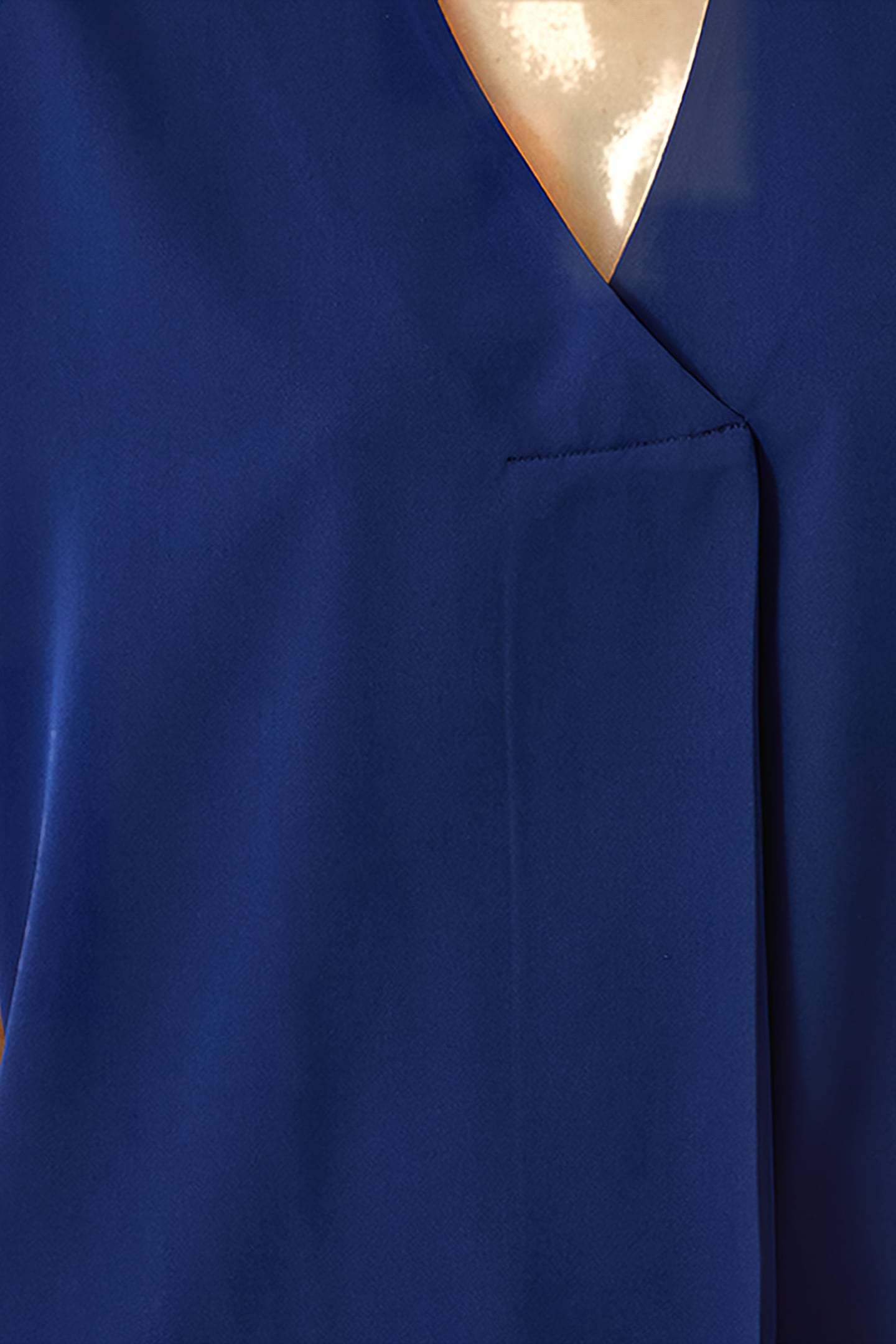 VEE BOXY CREPE LIGHT TOP DK NAVY 4