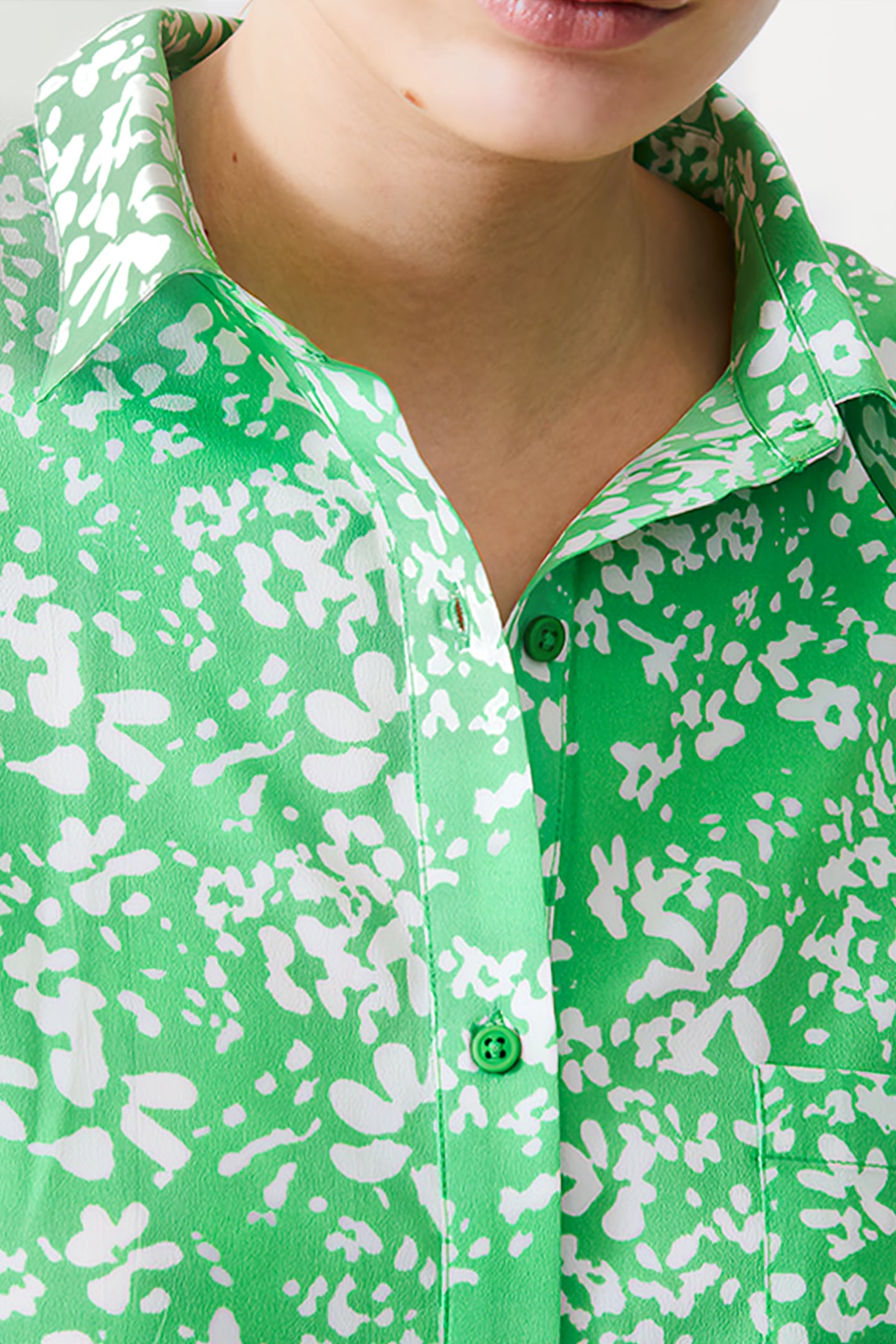 FLORALE TWIST CREPE LIGHT TOP POISE GREEN/WHITE 4