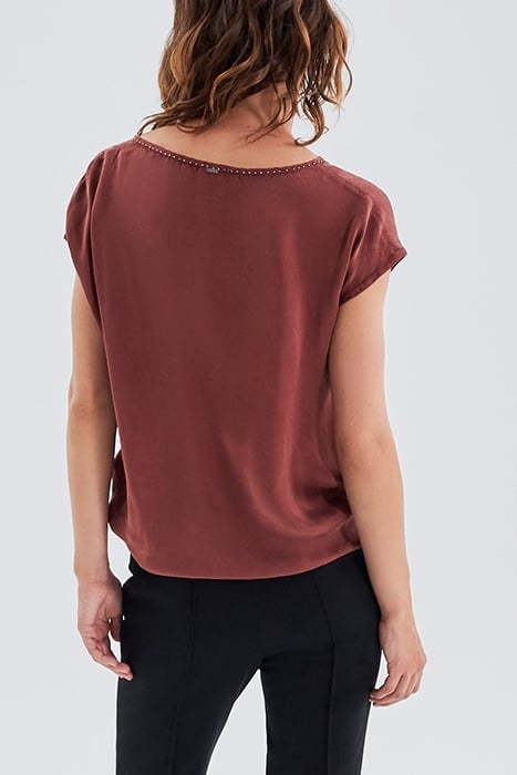 TOMETTE RED TOP WITH BEAD DECOR 2