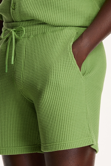 OSCAR WAFFLE STRUCTURE SHORTS LIGHT OLIVE GREEN 7