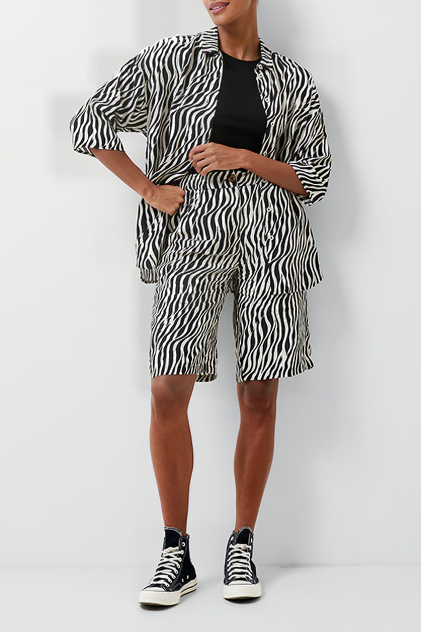 SEINE DELPHINE SHORTS BLACK 7