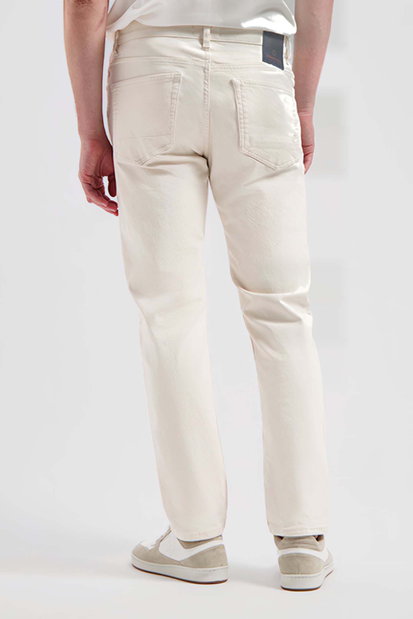 DS_GENT D OFFWHITE 2