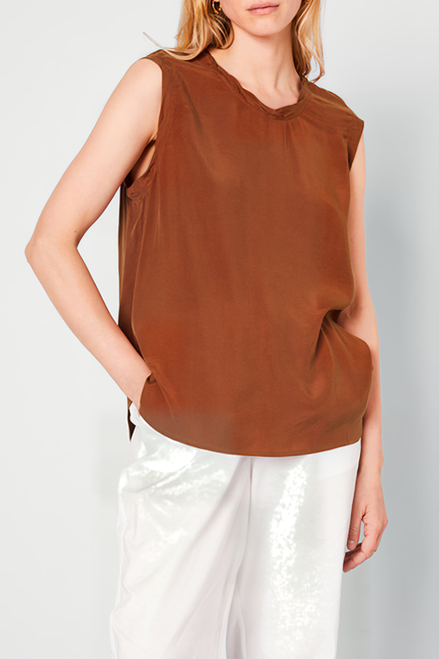 SLEEVELESS ROUND NECK TOP BUCHETTE 1