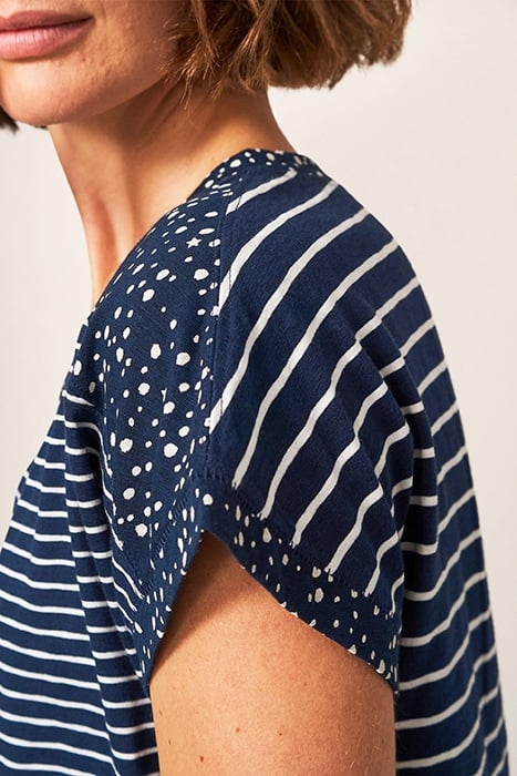 NELLY NOTCH NECK TEE NAVY MULTI 4