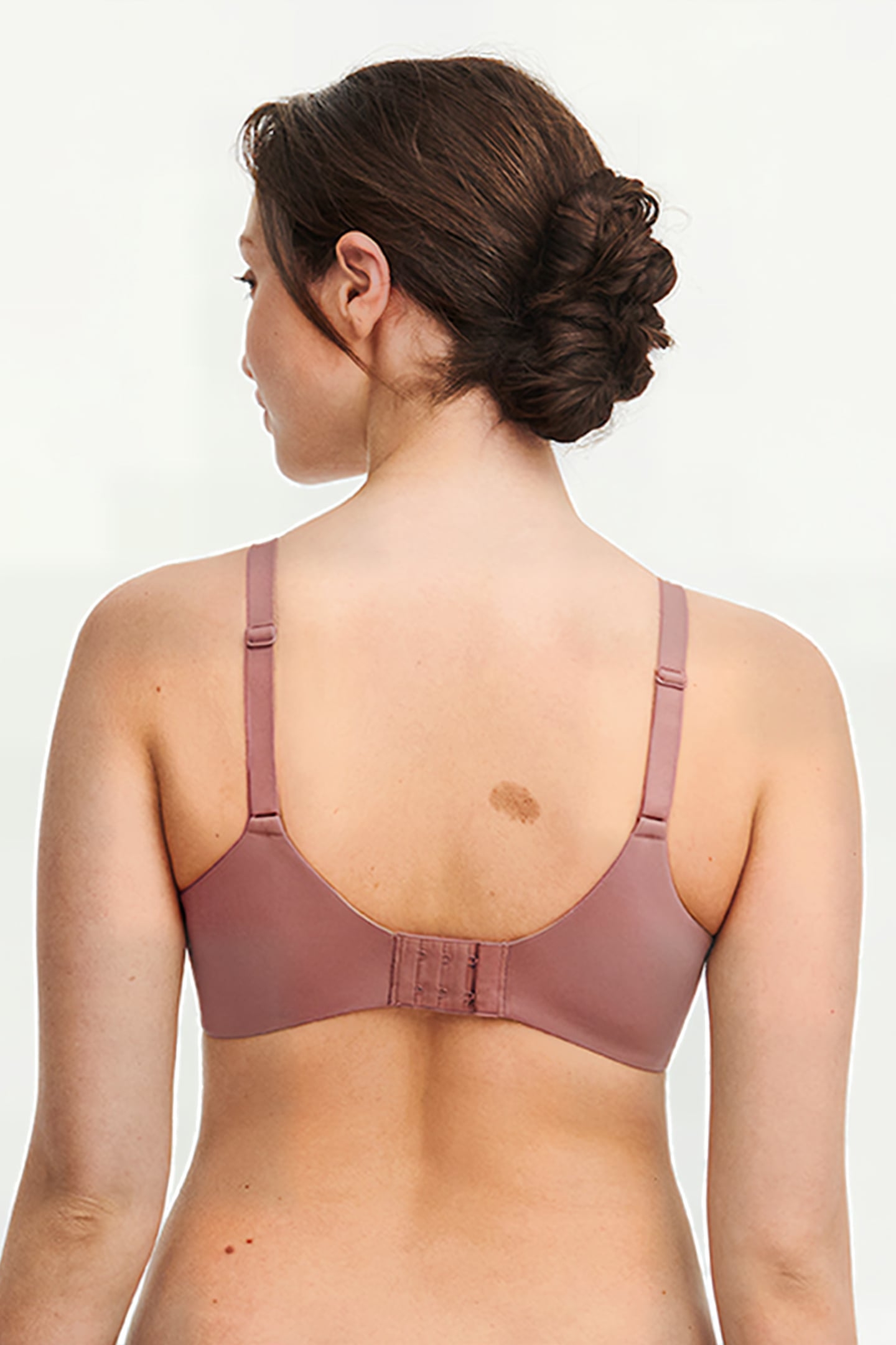 CO BRA UNDERW. COVERING MOLDED HENNE 2