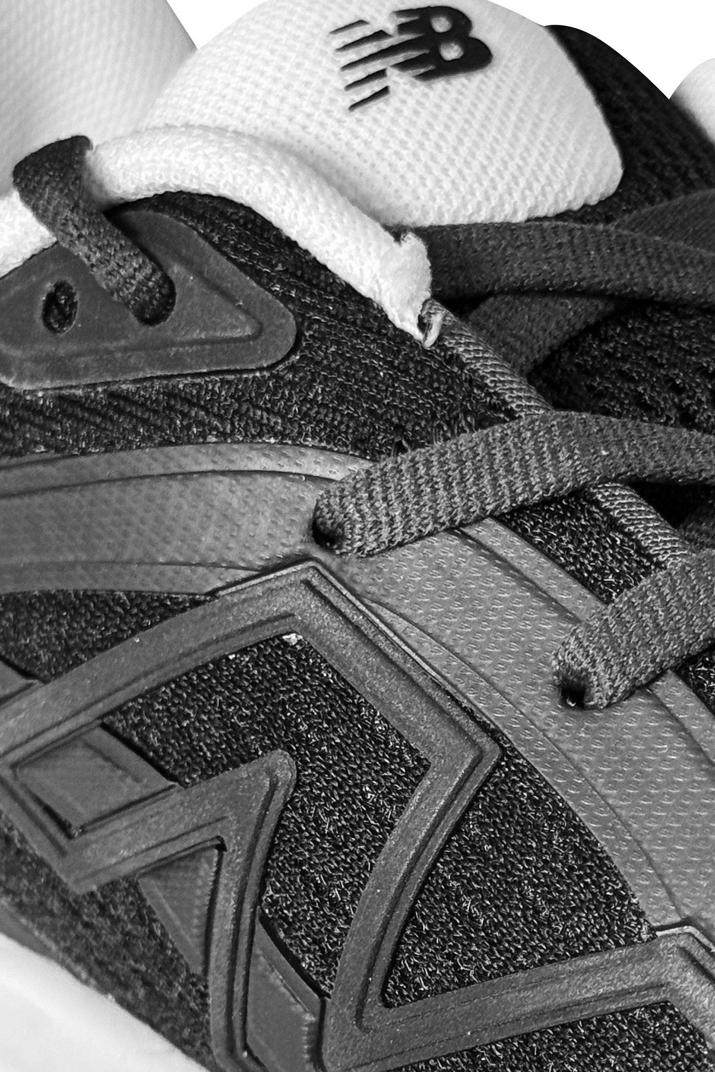 UTRNWF SNEAKERS IN BLACK CEMENT 8