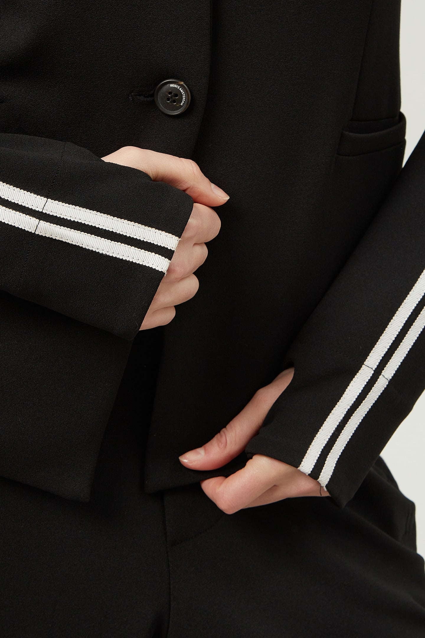 BALLET BLAZER CREPE BLACK 6