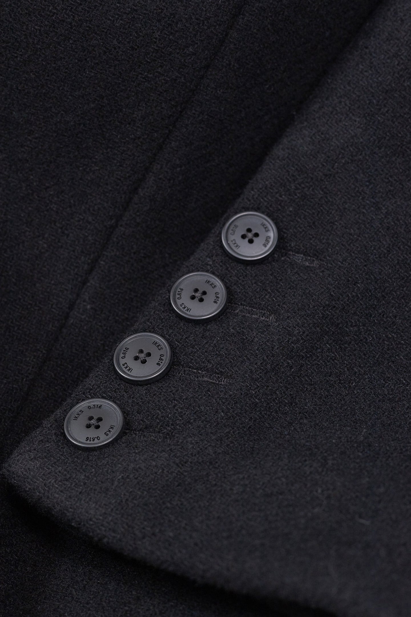 BLACK CHAIN NECK COAT 6