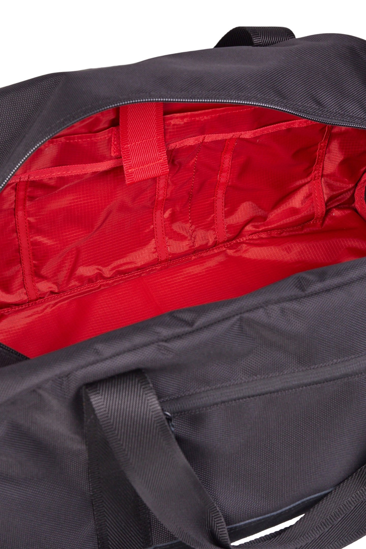 LEGACY ICON DUFFLE BAG IN BLACK 6