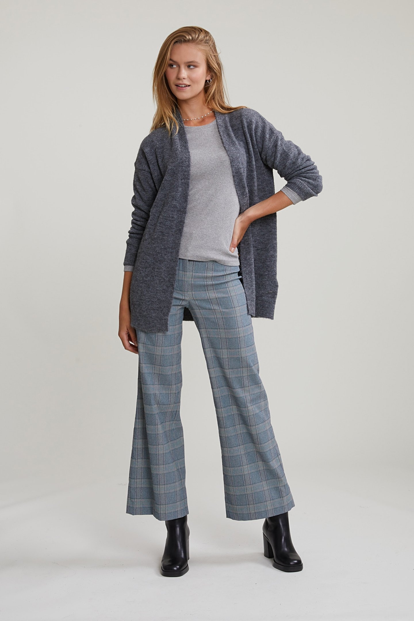 GREY/PINK CLASSIC CHECKED PANTS 3