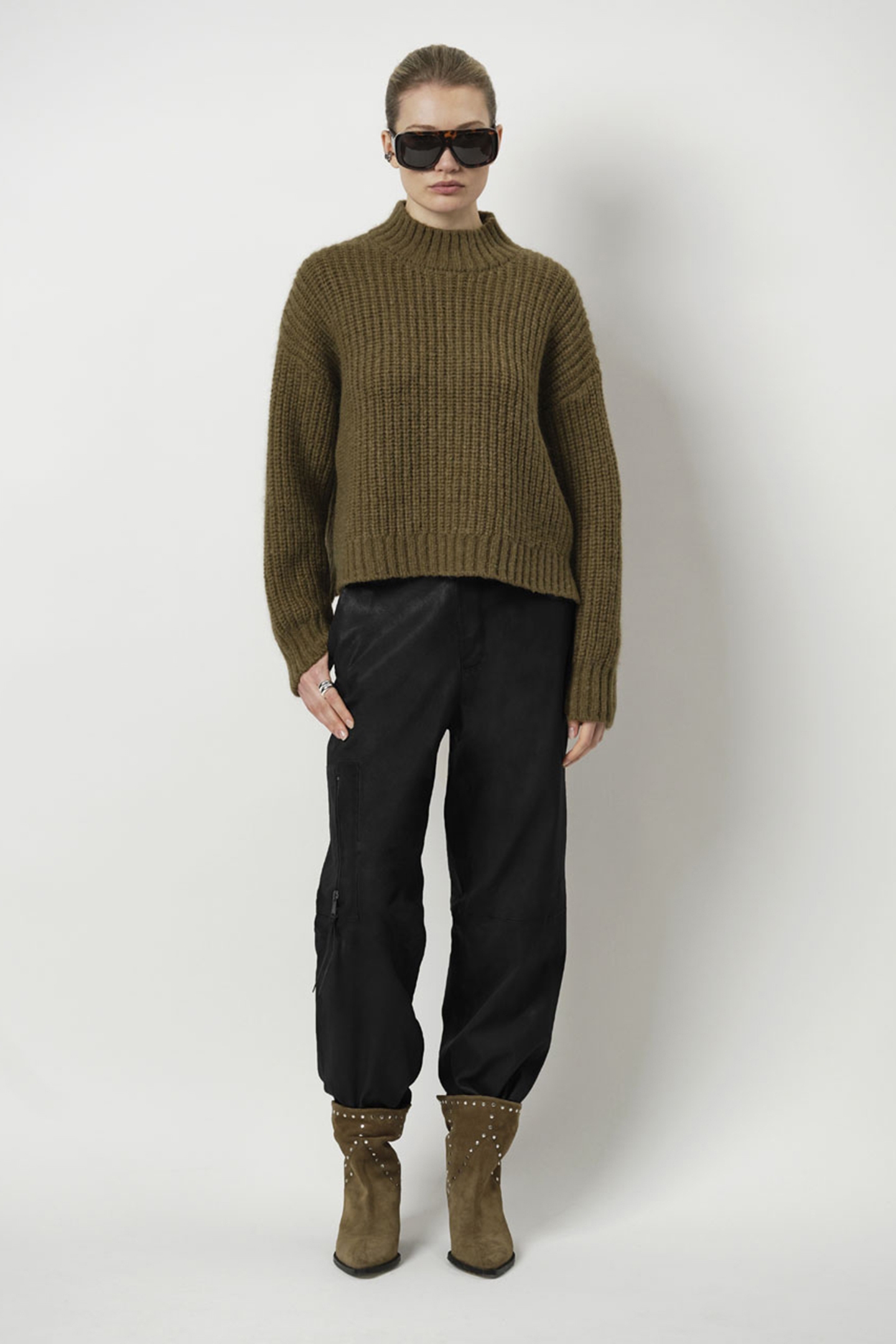 SINAI CROPPED TURTLE SWEATER EARTHY EVERGREEN 2