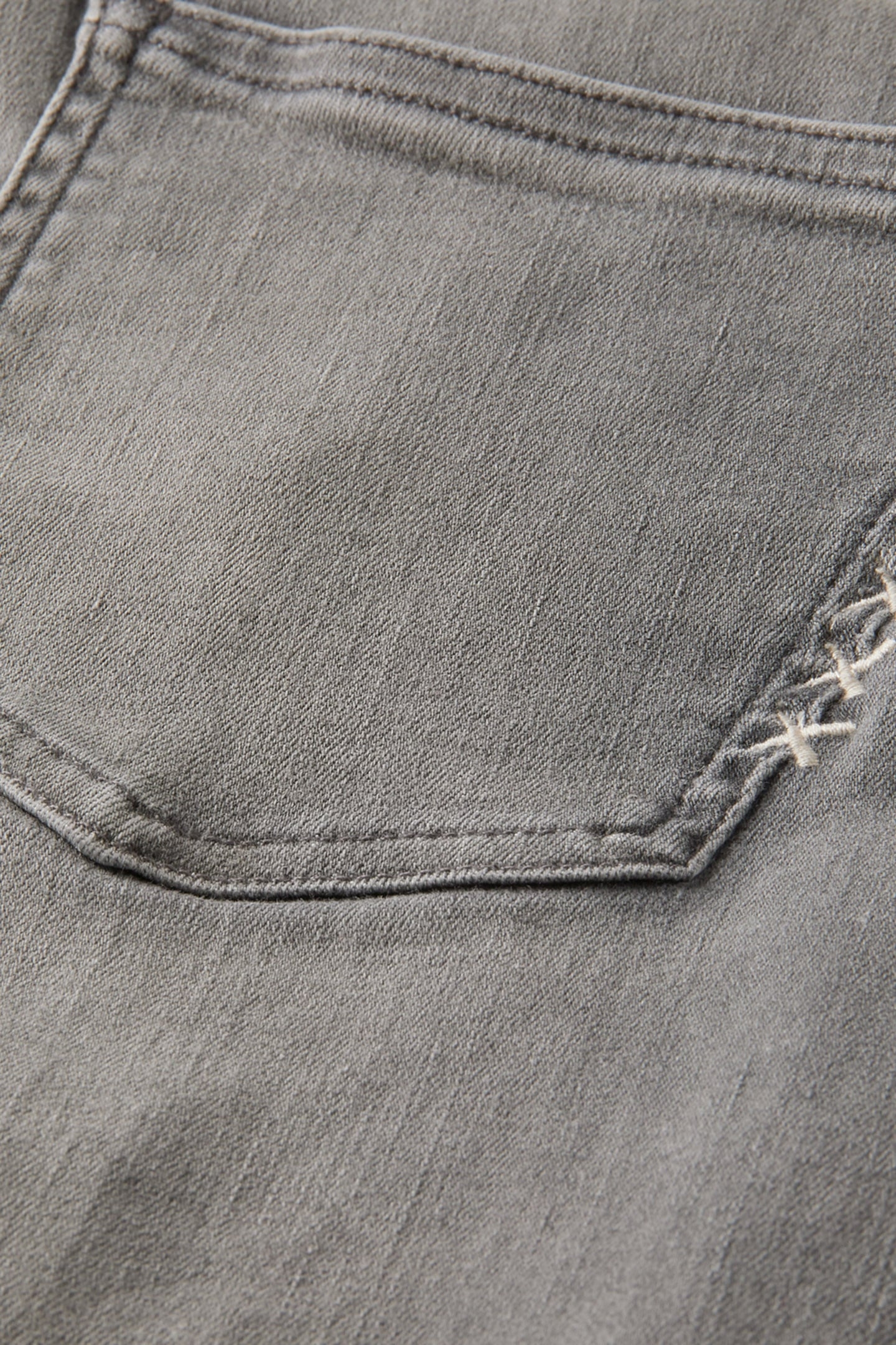 ESSENTIALS HAUT SKINNY JEANS — BACK TO MY ROOTS 8
