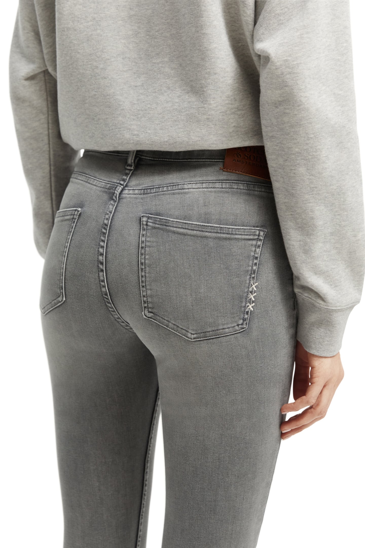 ESSENTIALS HAUT SKINNY JEANS — BACK TO MY ROOTS 7