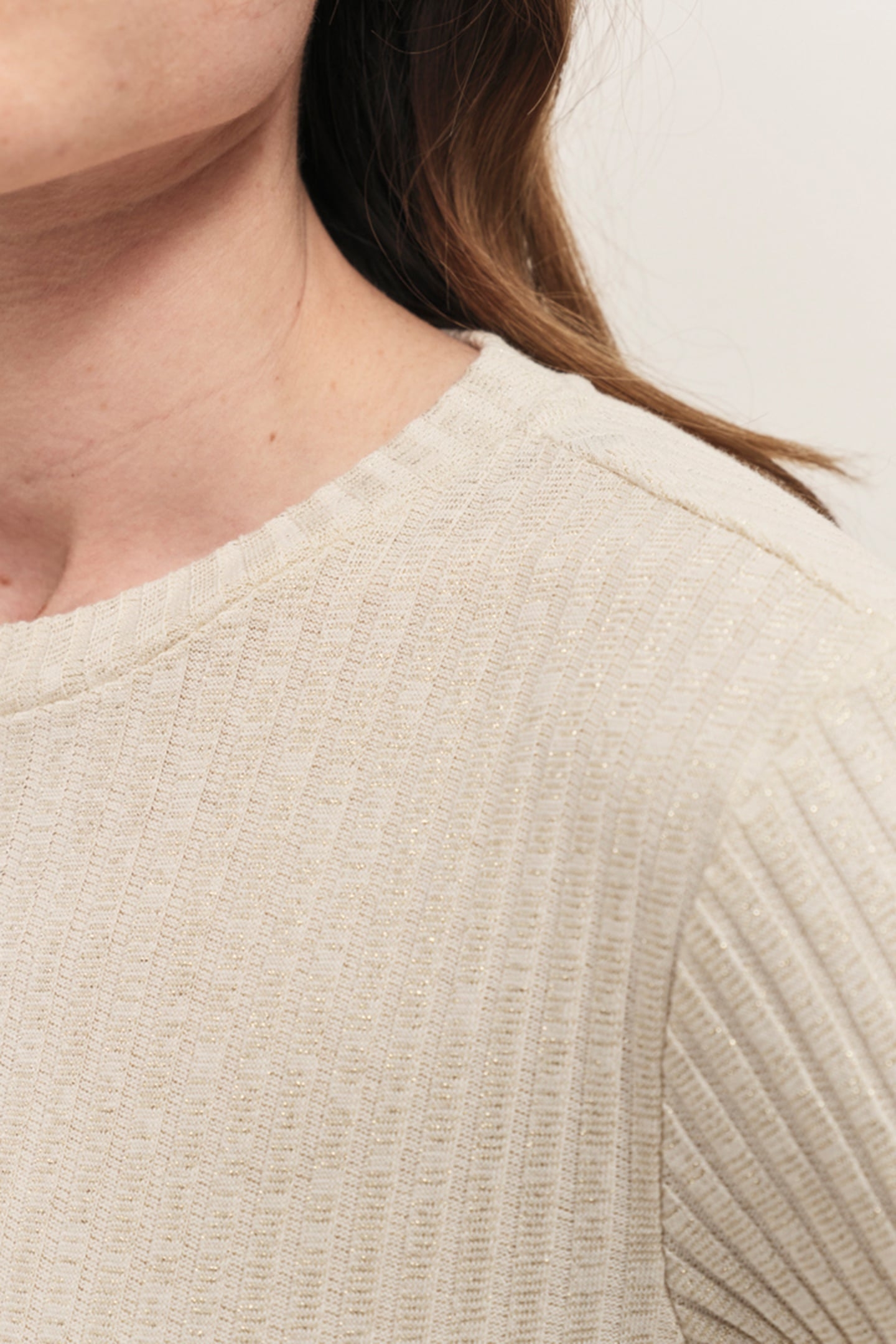 MALENE - ECRU RIBBED LUREX KNIT LONG-SLEEVED T-SHIRT 4