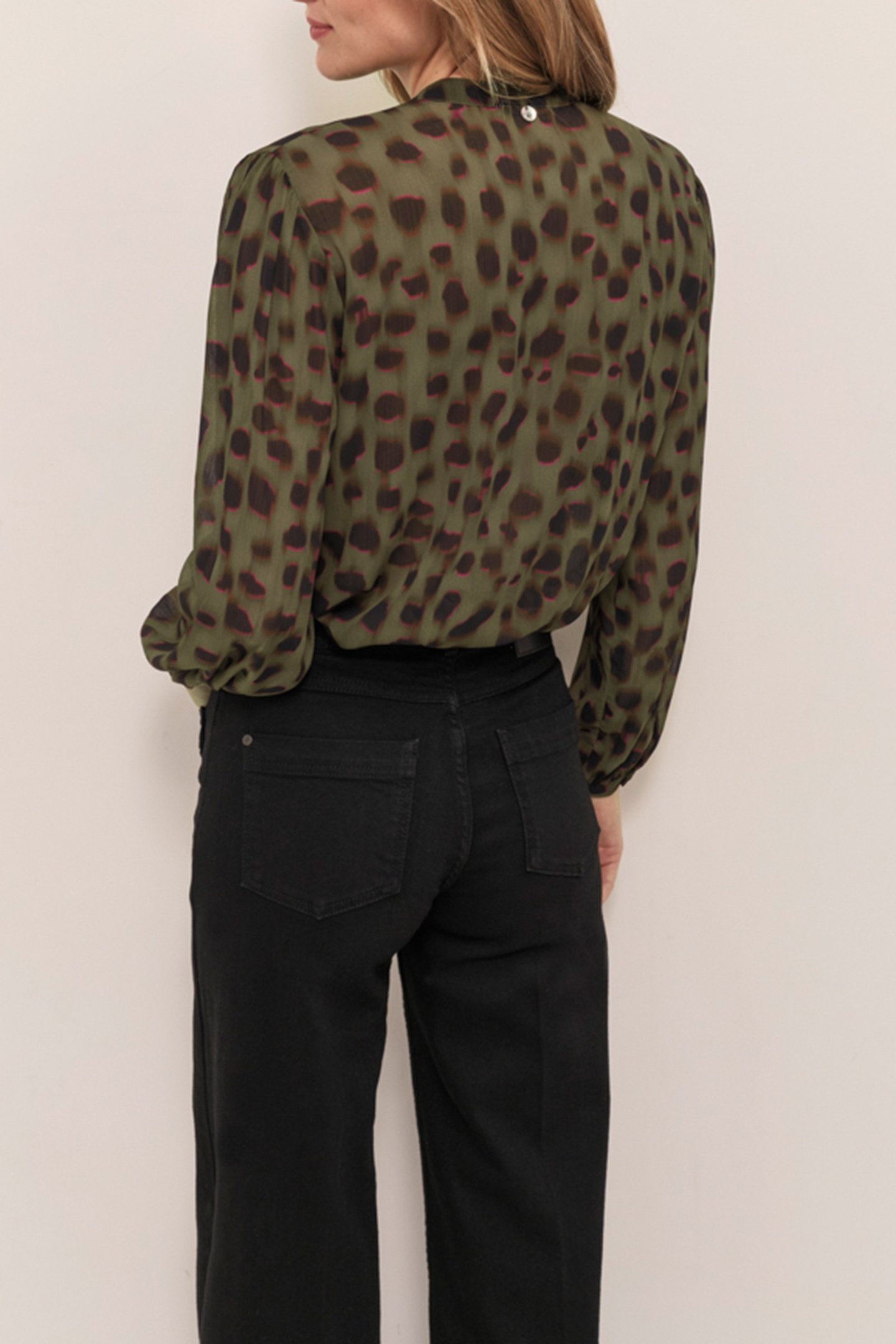 CLUSE - KHAKI BLOUSE WITH BLURRED SPLATTER PRINT 5