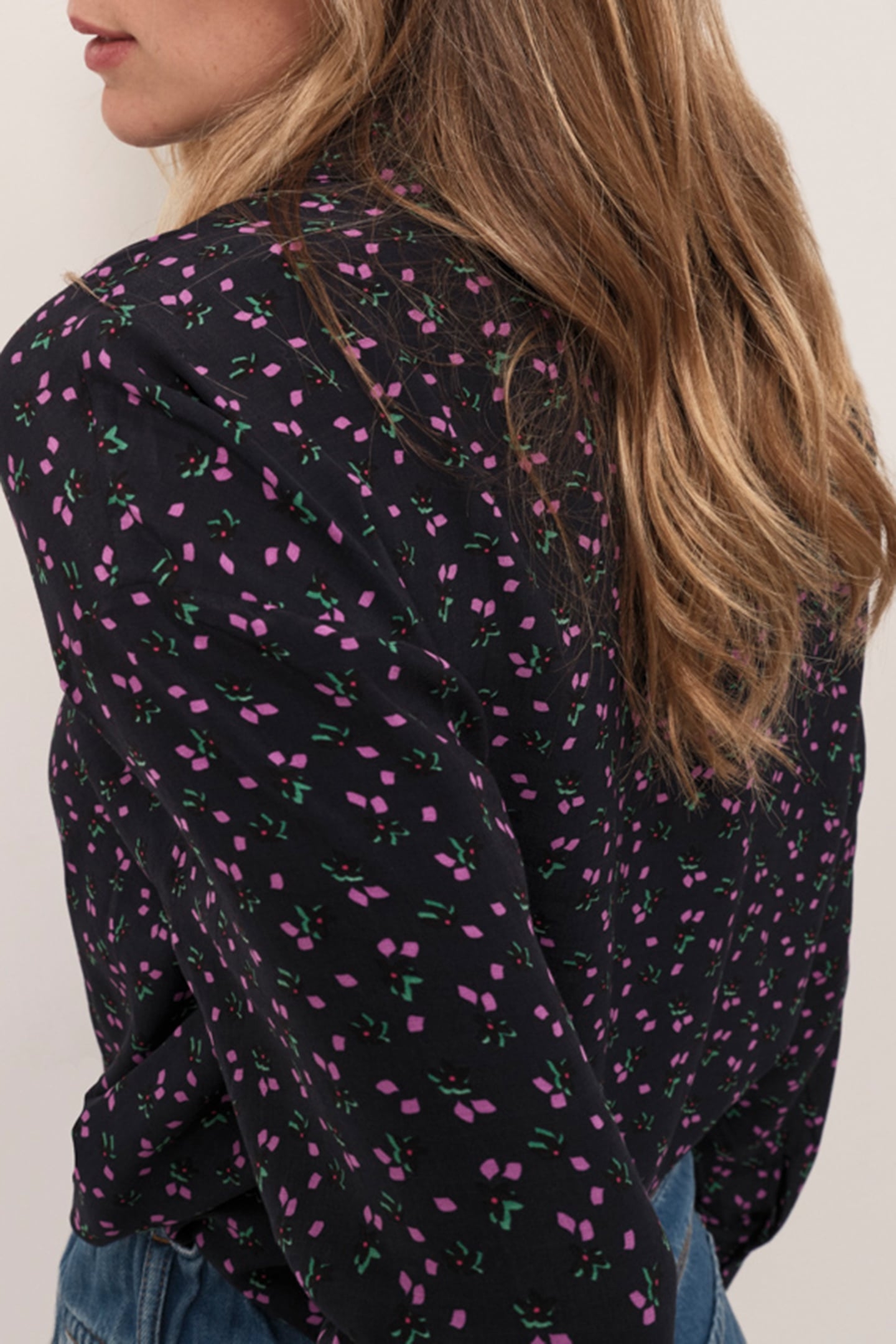 CORIE - NAVY SHIRT WITH ARTY FLORAL PRINT 5