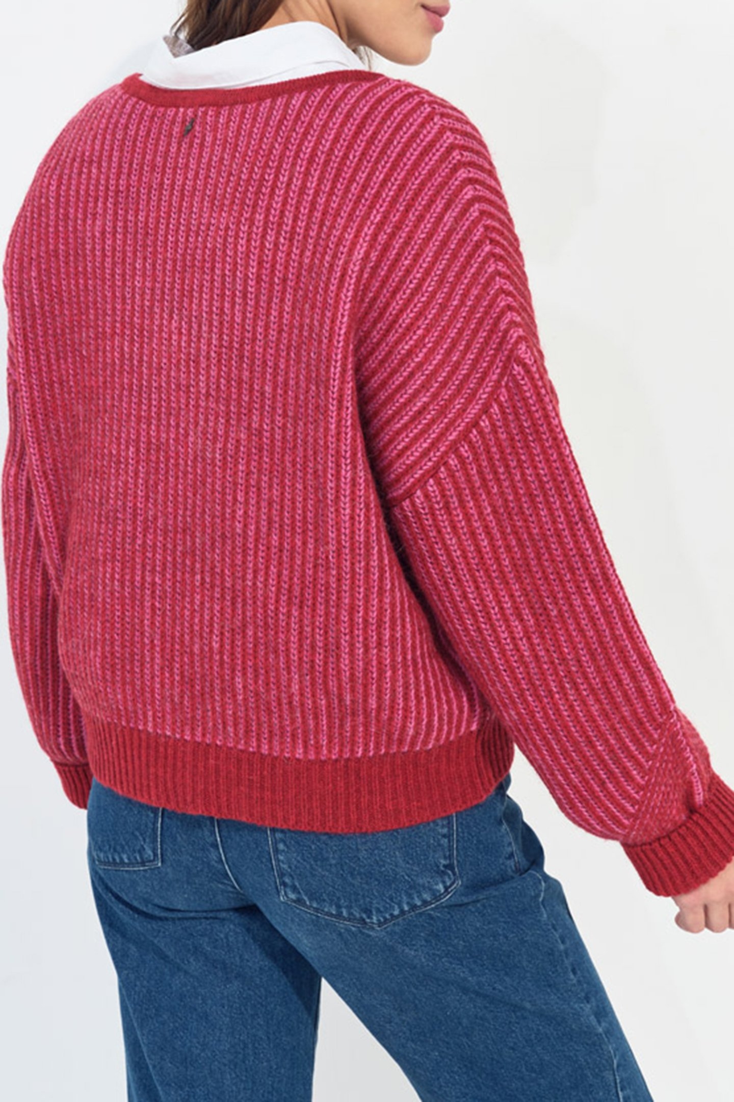 THORY - RED V-NECK SWEATER IN TWO-TONE RIBBED KNIT 2
