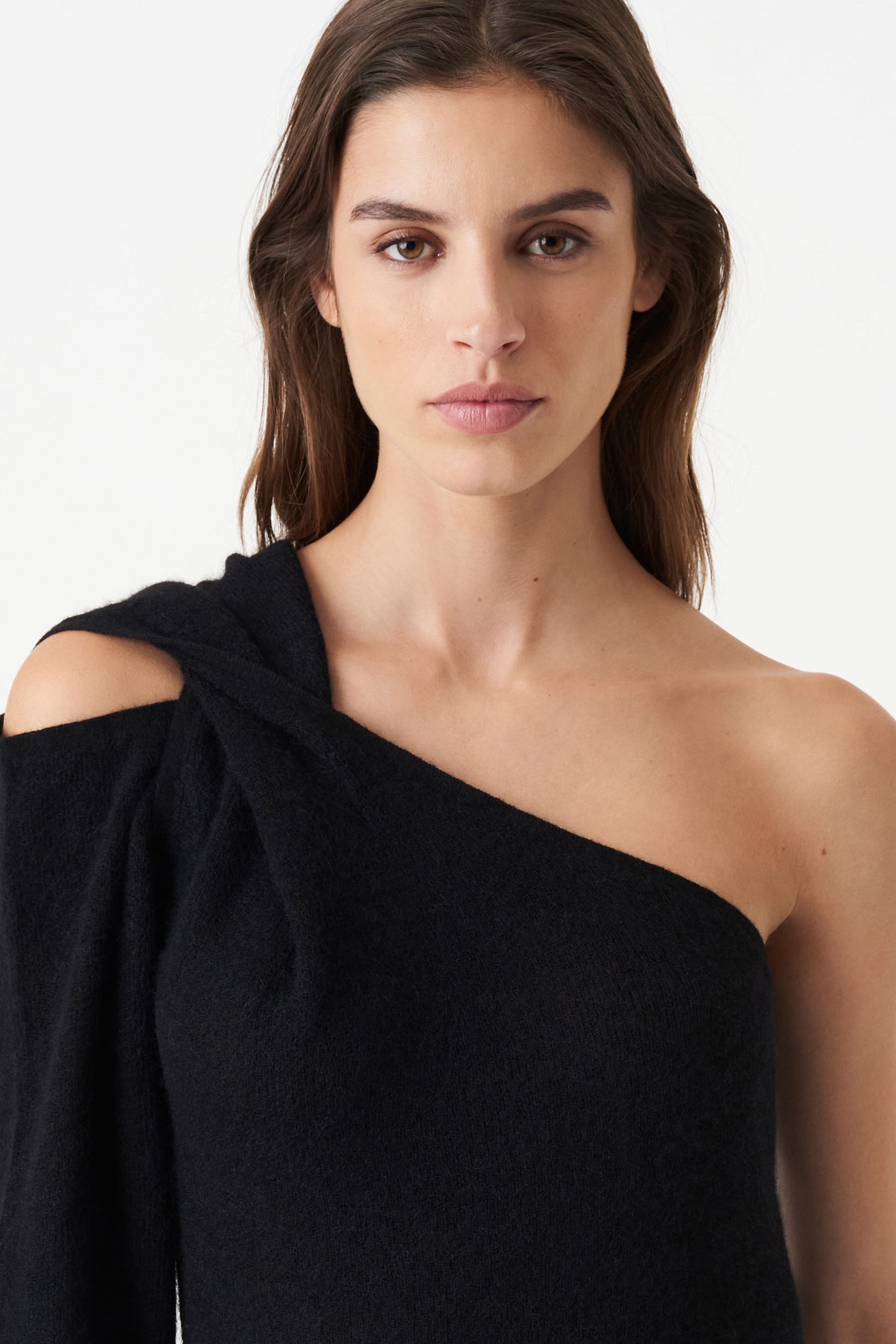 BAUREL PULLOVER BLACK 4