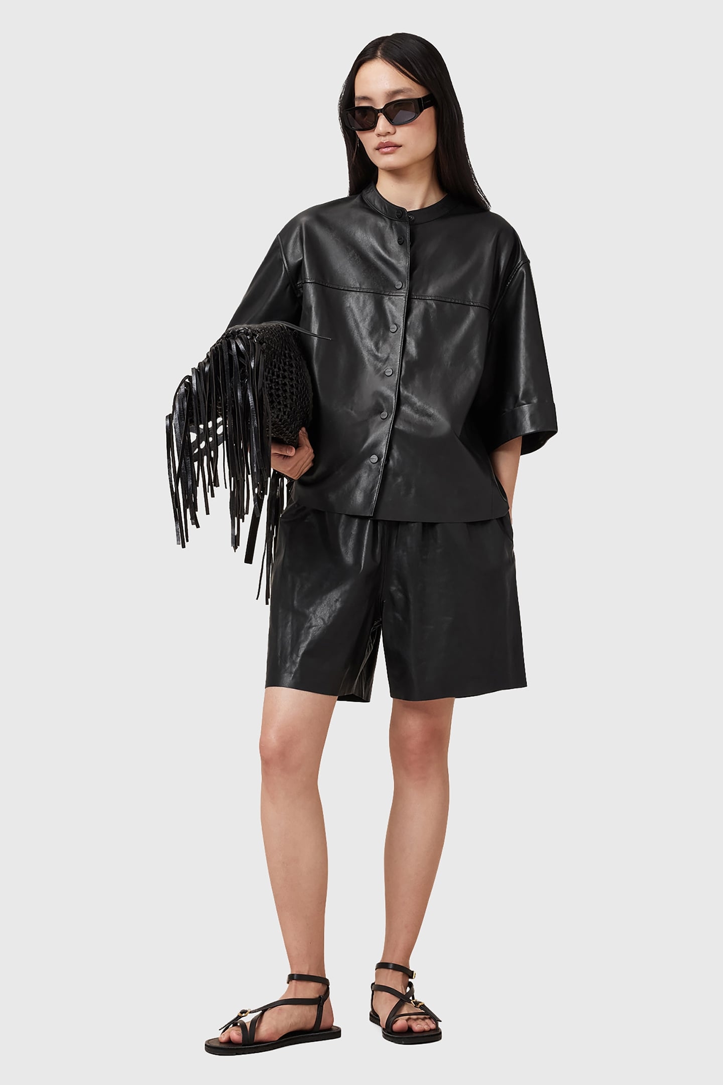 ARLA LEA SHORT BLACK 6