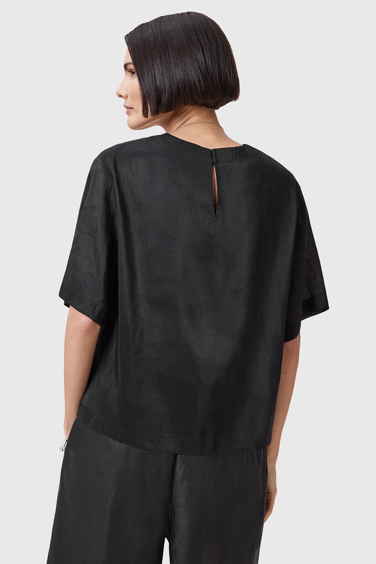 LOTTIE LINEN TOP BLACK 2