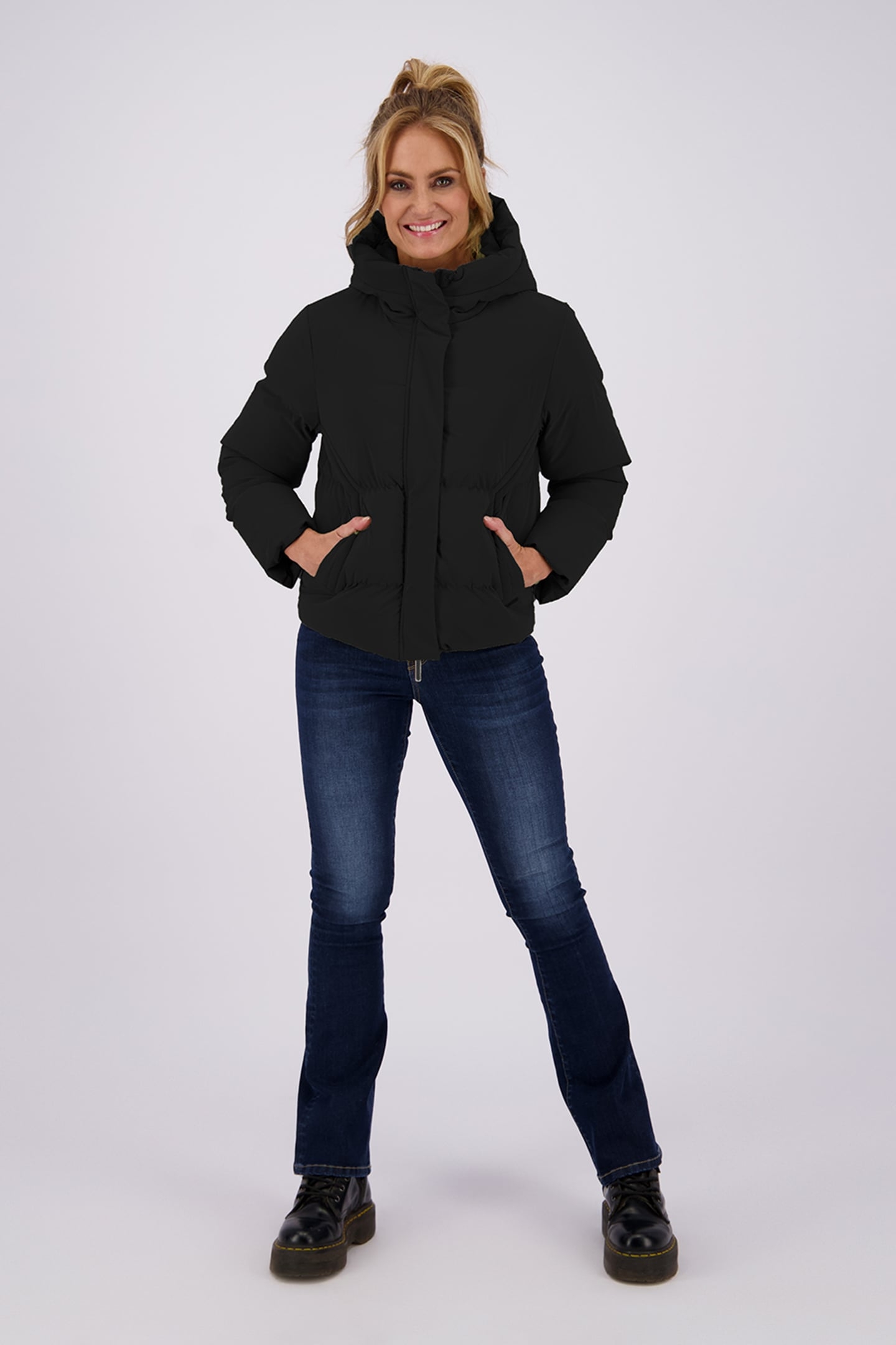 OLIVIA JACKETS DEEP BLACK 1