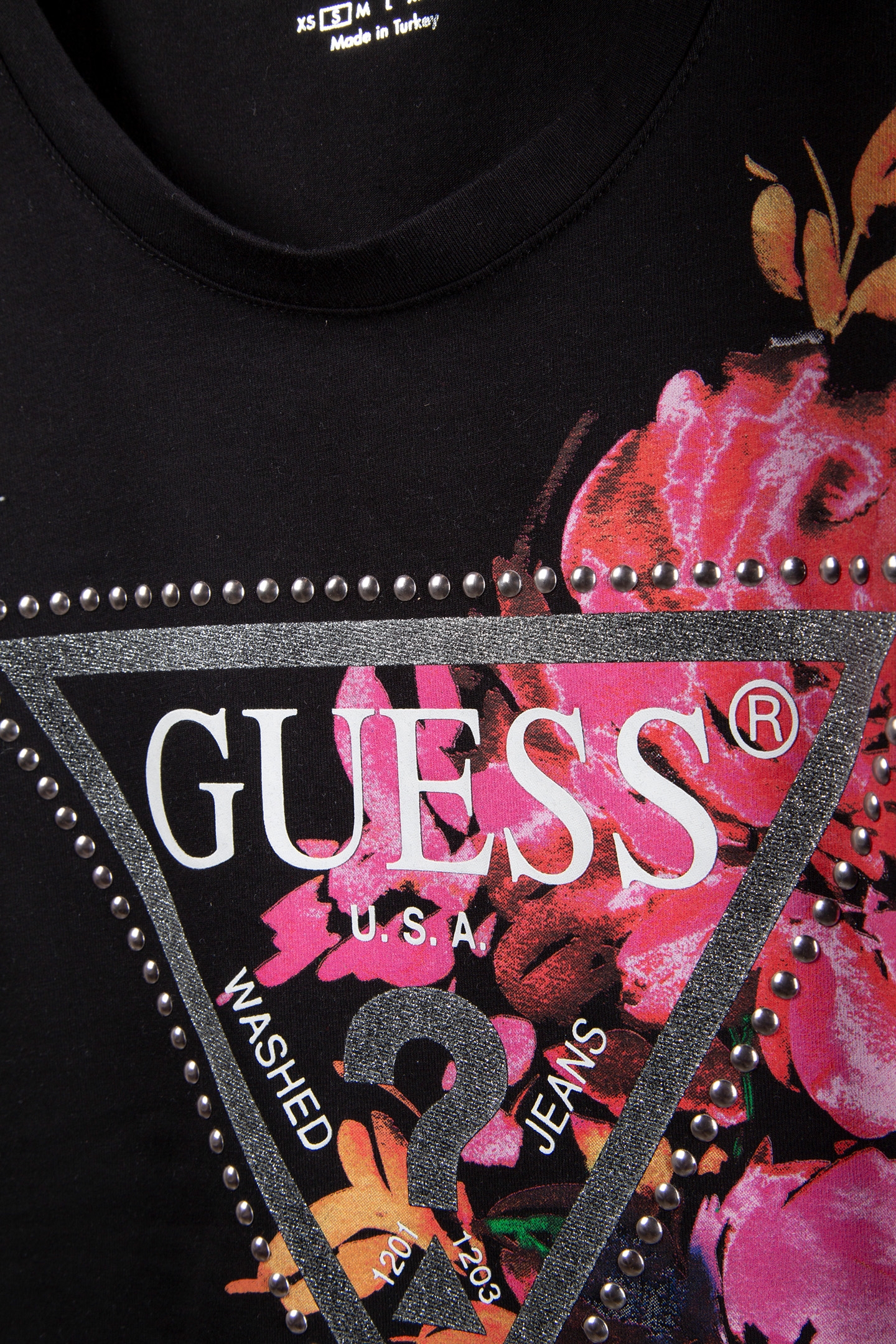 SS CN TRIANGLE PEONY JET BLACK A996 5