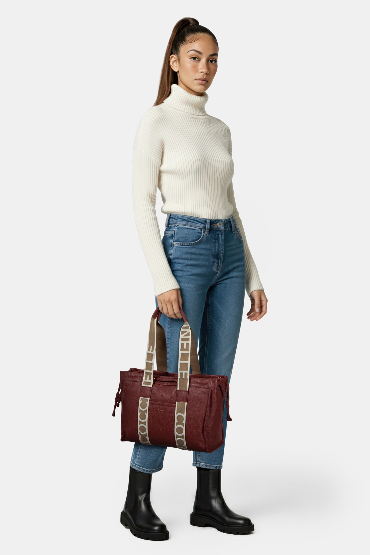 GRAINED LEATHER SIGNATURE TOTE BAG 1