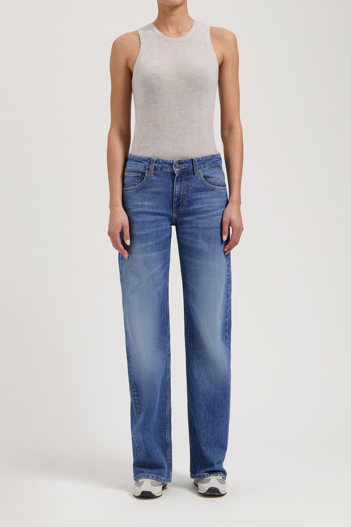 CLEO MID LOOSE OLD STONE 3