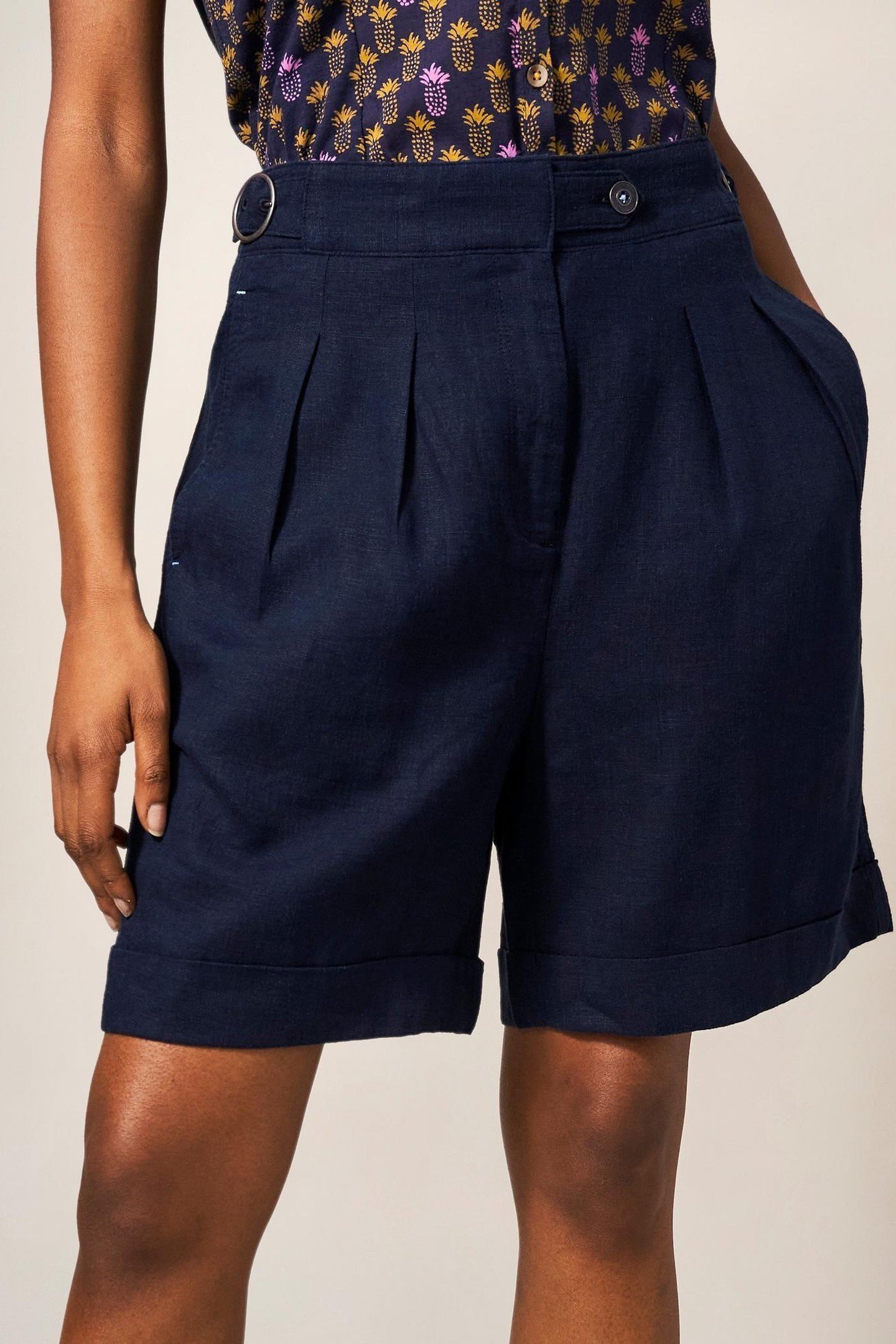 UNA SHORT DARK NAVY 4