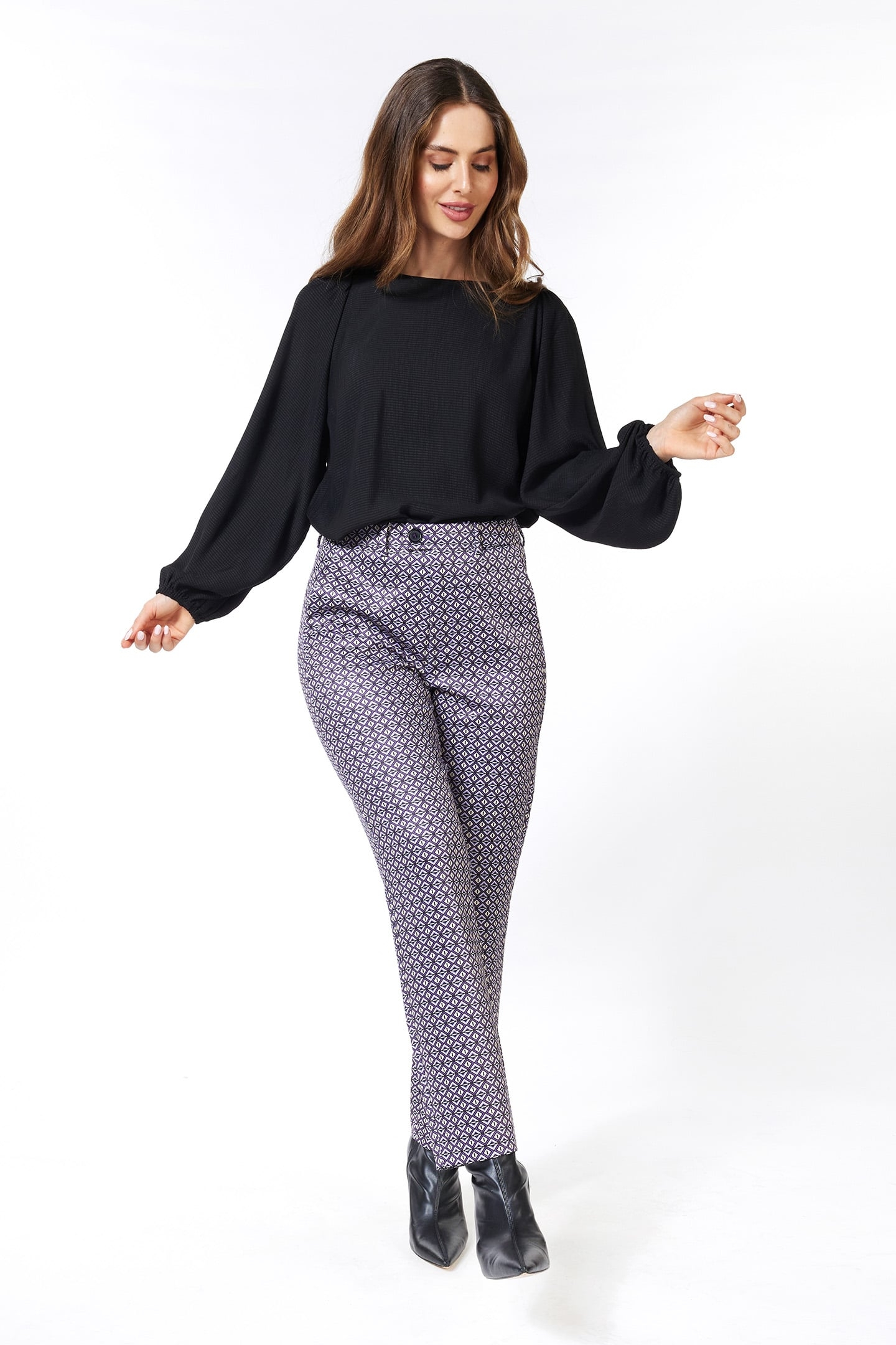 TROUSERS CHINO GRAPHIC EARTH PRINT 3