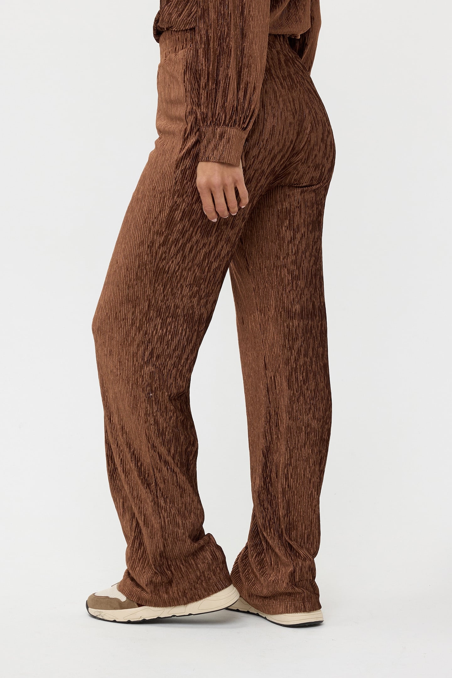 TROUSERS CRINKLED VELVET BRANDY 4