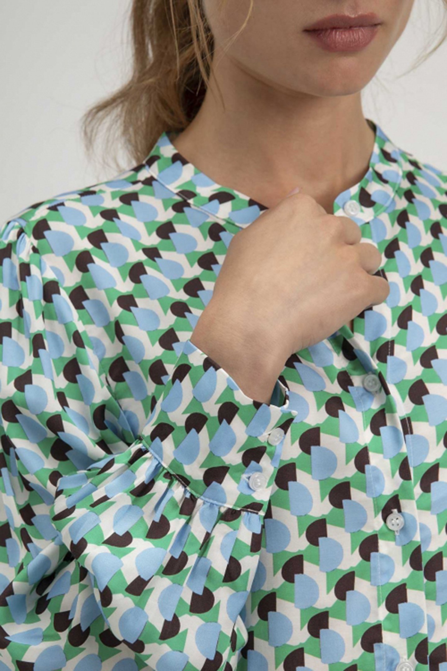 SIGRID BLOUSE PARROT GREEN PRINT 2