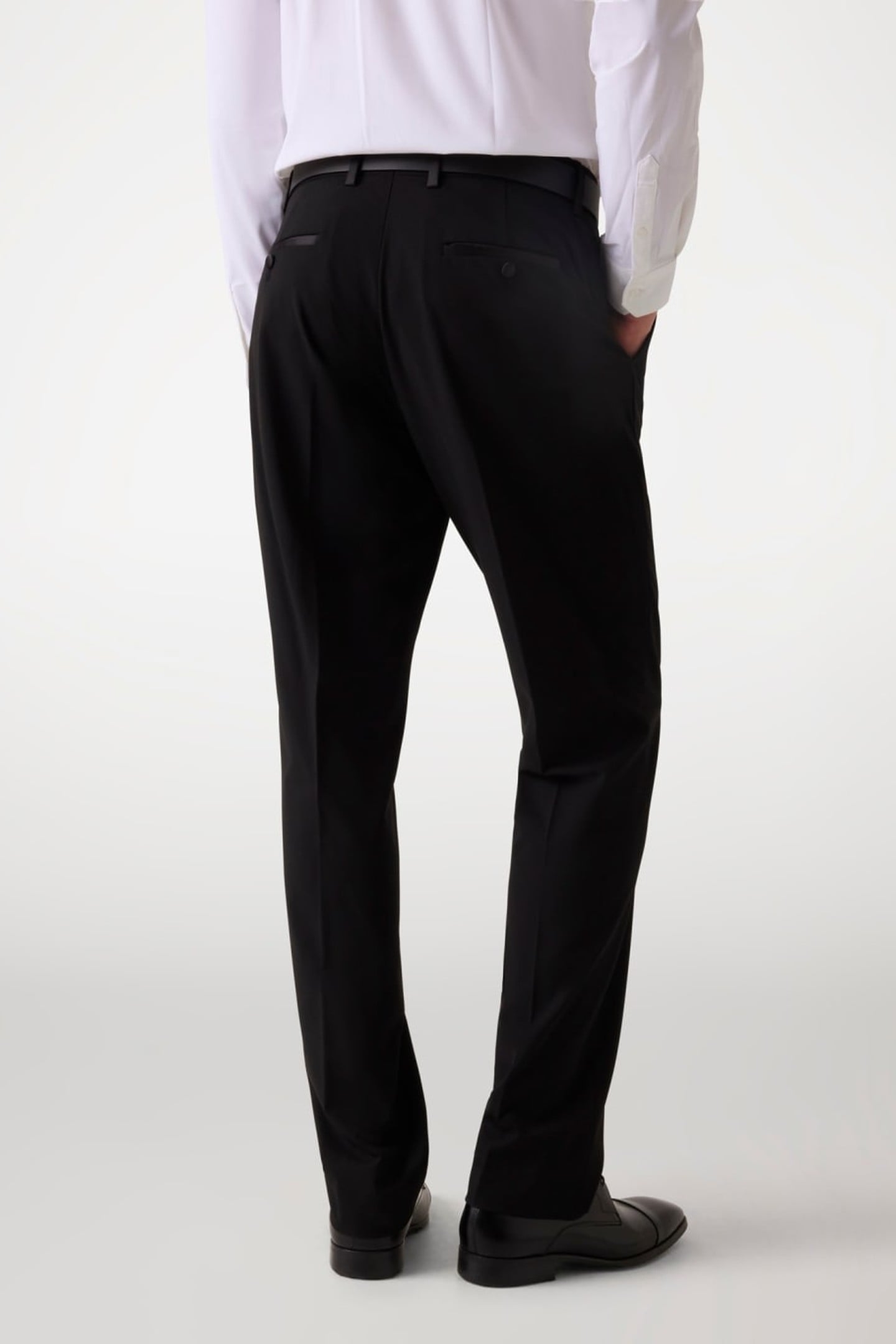 MARCIANO BY GUESS ROGER CLASSIC CHINO JET BLACK 3
