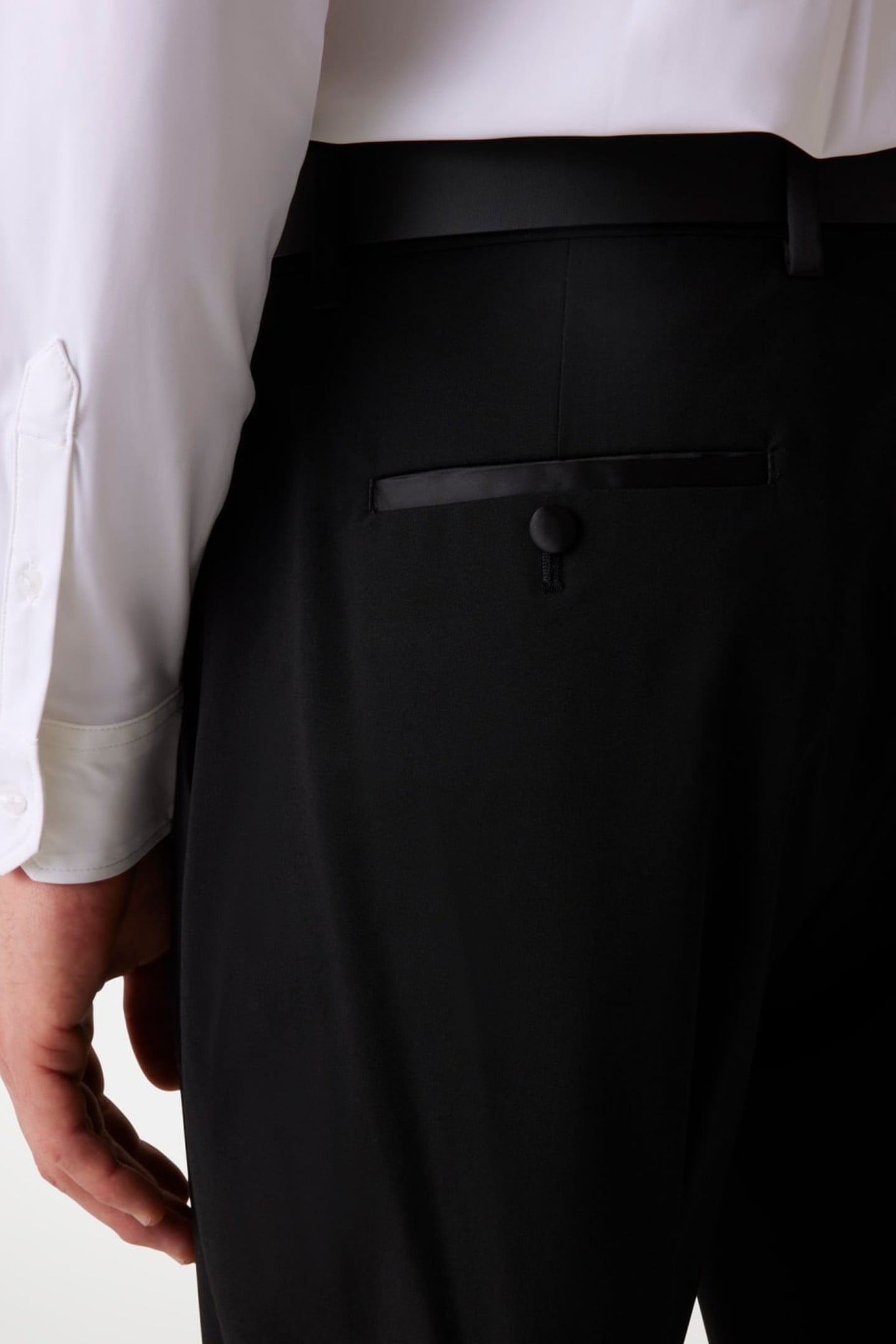 MARCIANO BY GUESS ROGER CLASSIC CHINO JET BLACK 6