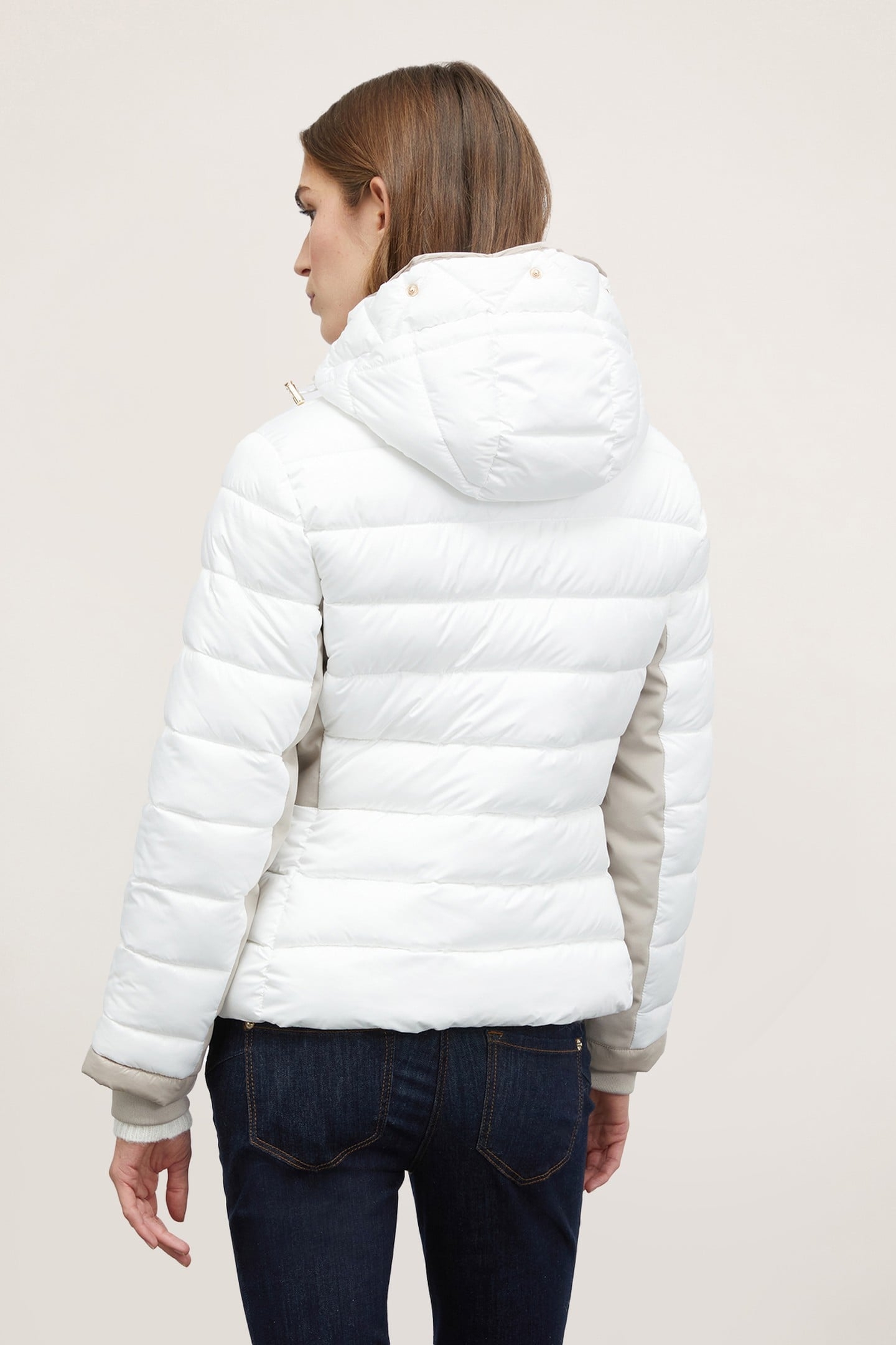 SHORT HOODED DOWN JACKET WHITE 2