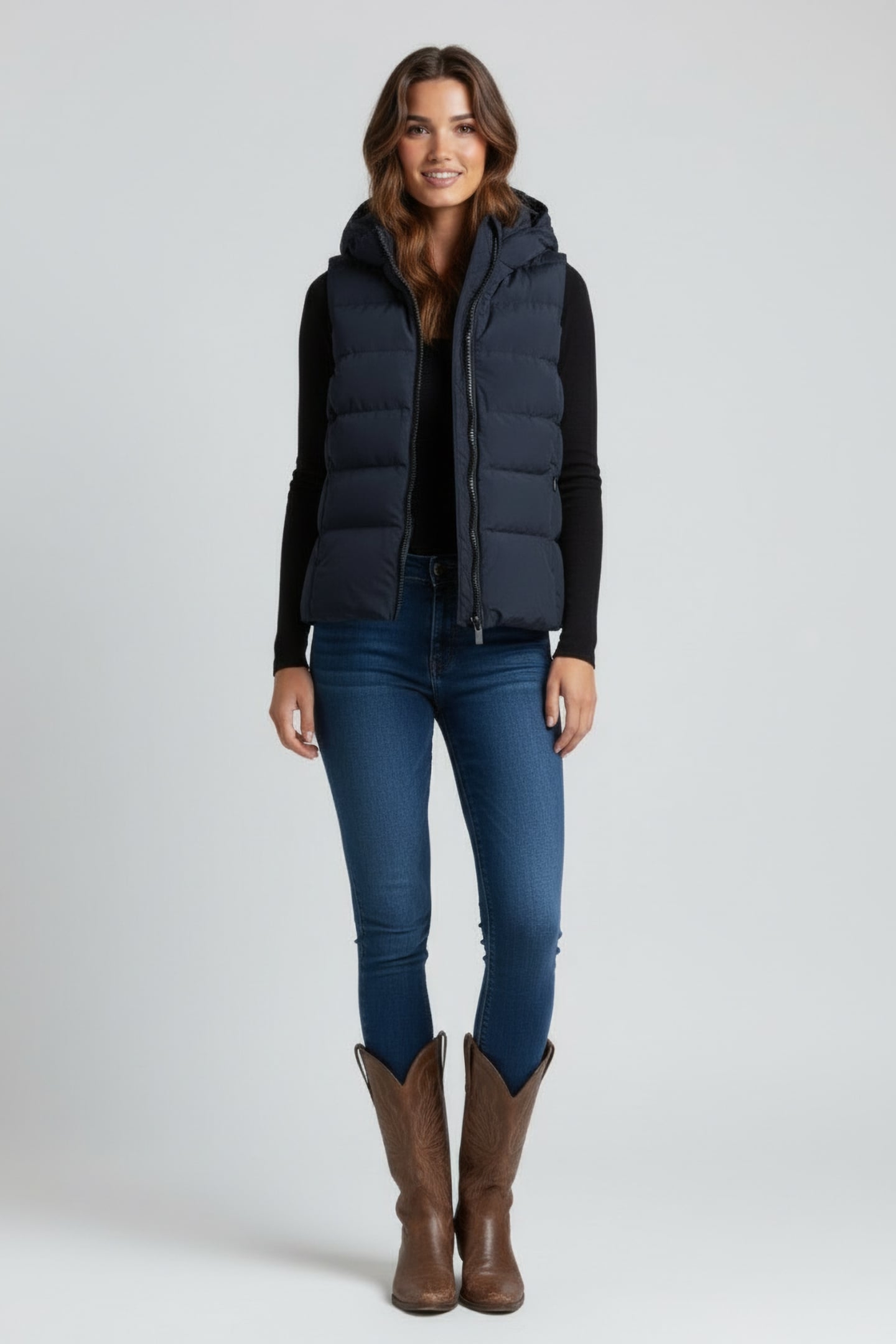 MOUNTAINALF VEST MIDNIGHT NAVY 1