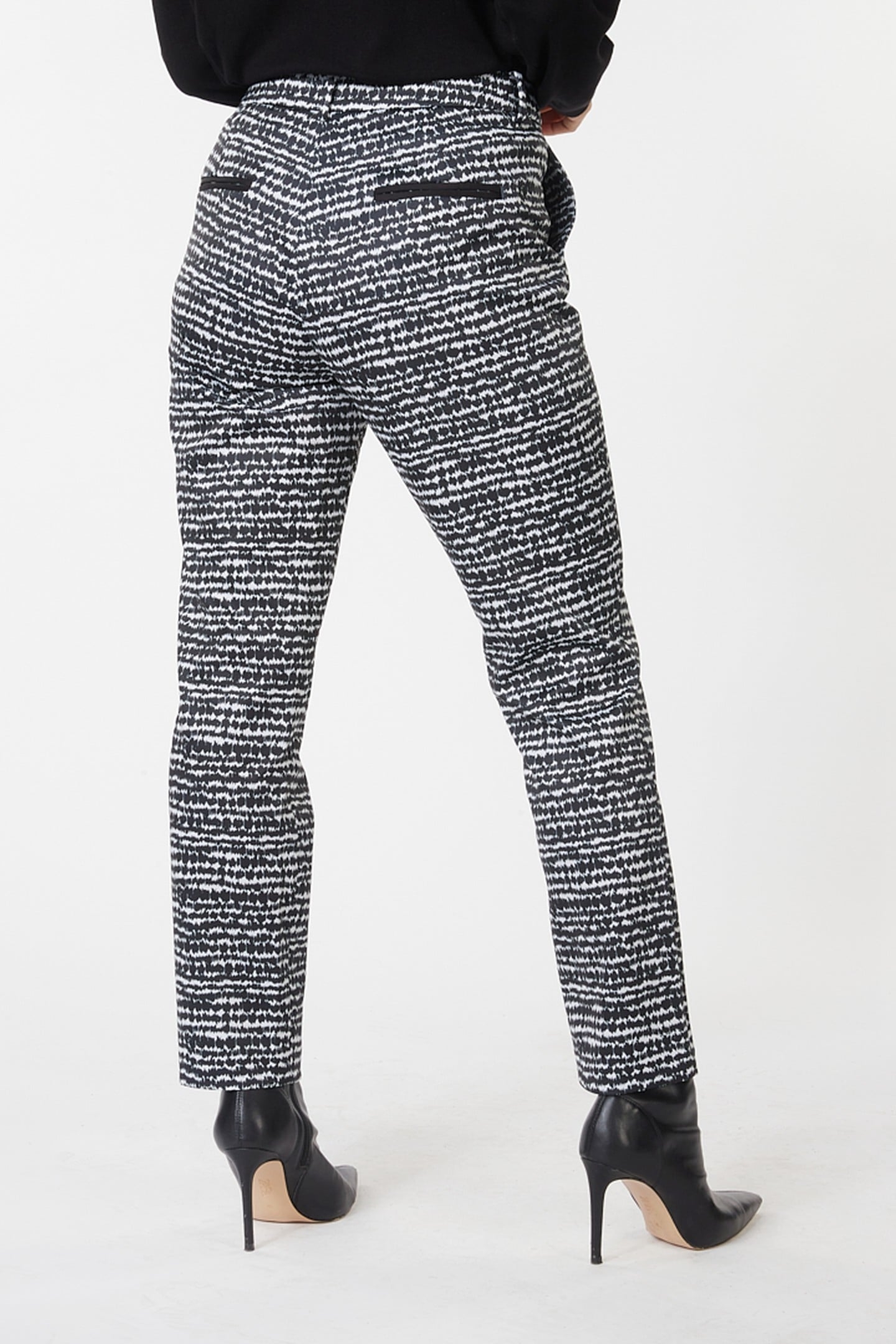 TROUSERS GRAPHIC ILLUSION PRINT 3