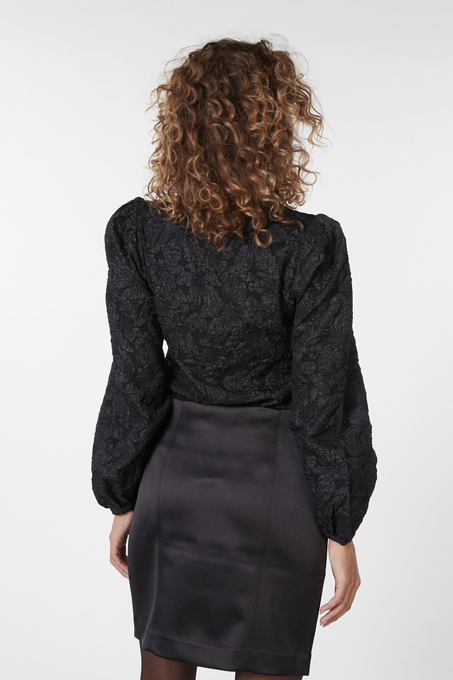 BLOUSE FANCY FLOWER JACQUARD BLACK 3