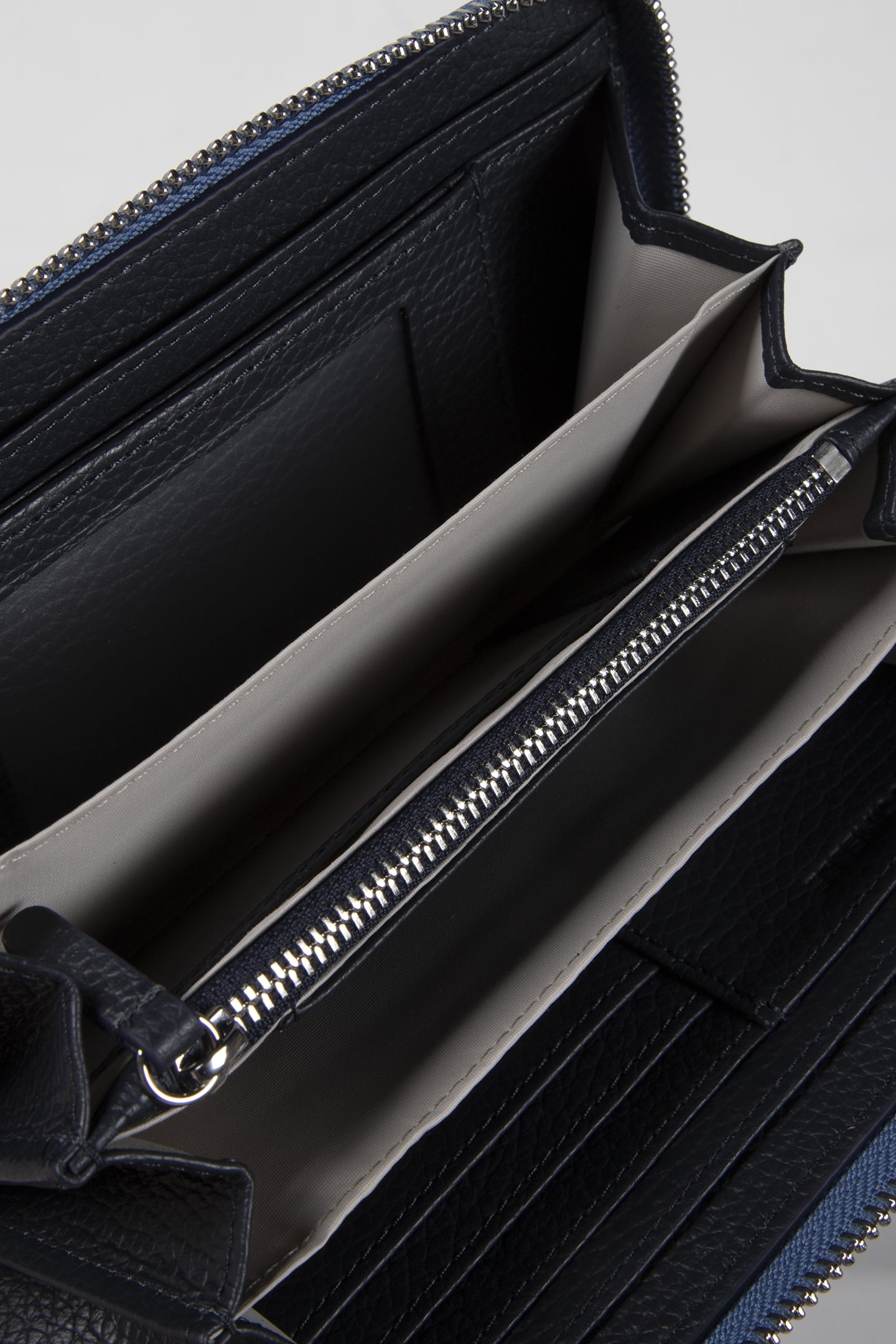 LEATHER WALLET IN BLUE 4