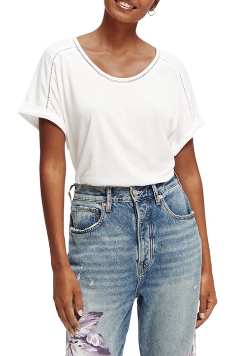 SCOOP-NECK LADDER TAPE T-SHIRT WHITE 2