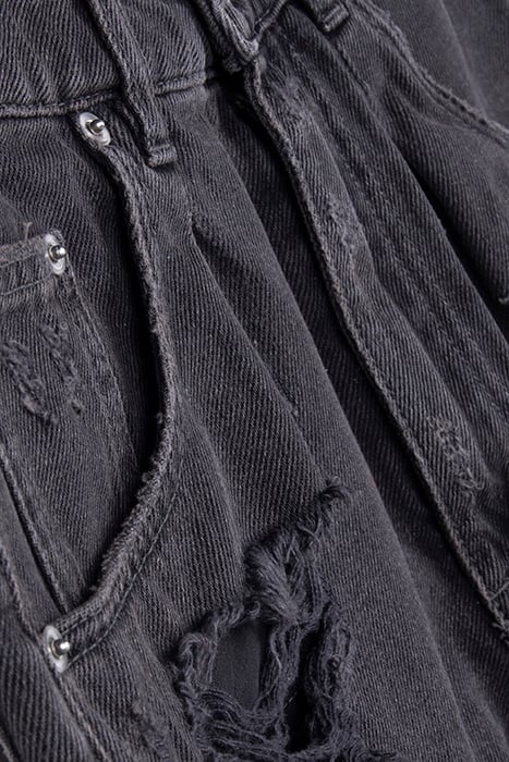 DARZOIP SHORT IN FADED BLACK 3