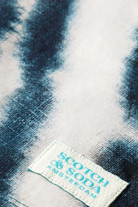 BATIK PRINT RELAXED FIT T-SHIRT DISCO TIE DYE BOTTLE GREEN 6