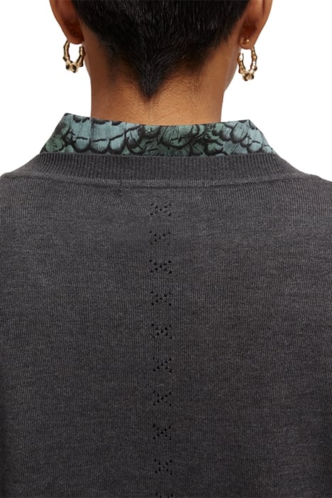 RELAXED V-NECK PULLOVER CHARCOAL MELANGE 7