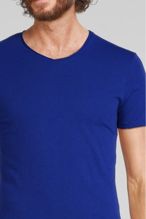 ELECTRIC BLUE ESSENTIAL V-NECK T-SHIRT BLUE 4